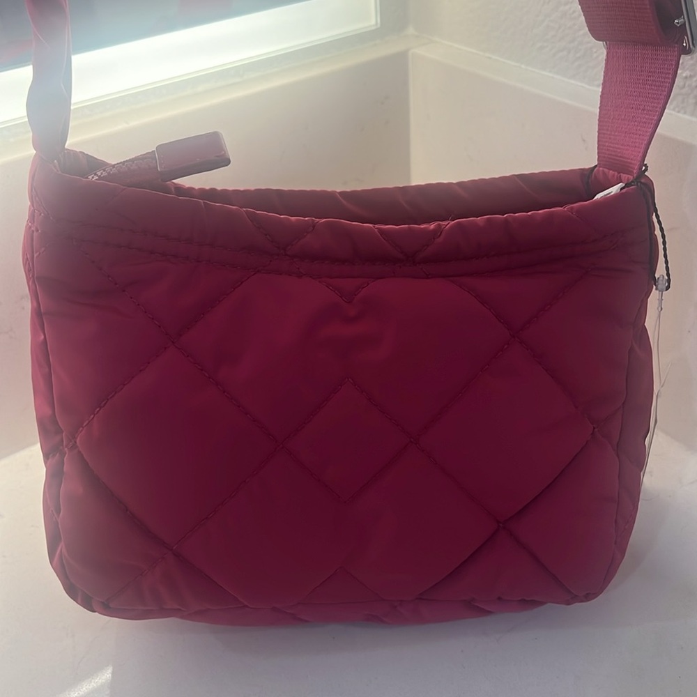 Marc Jacob’s Vibrant Pink Quilted Crossbody NWT - Picture 7 of 16